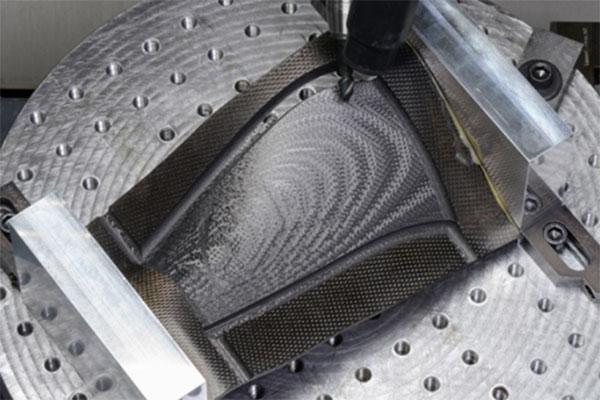 热塑复材风扇叶片:轻量化与可回收的航空新方向