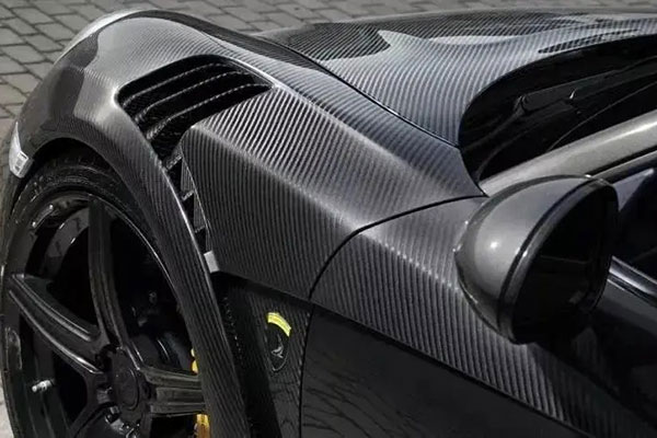 碳纤维汽车零部件的革新之路：从定制化到智能仿真设计